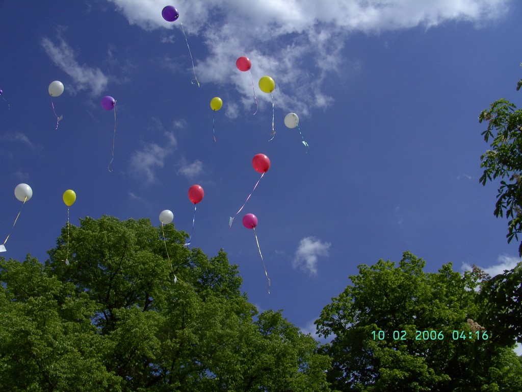Luftballonaktion am Internationalen Tag der Familie